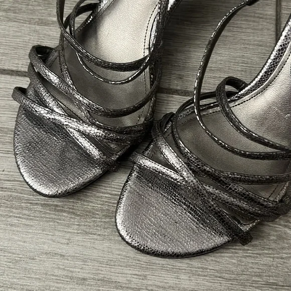 Nina Glory Style Strappy Silver Heels Size 6 - Picture 4 of 8